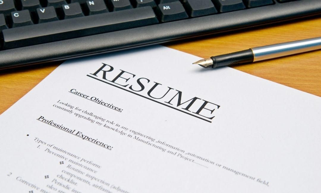 Engineering-resume-with-pen-on-desk