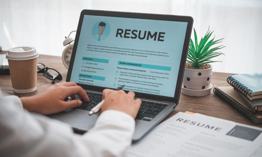 Resume-builder-app-on-laptop-screen-zapply
